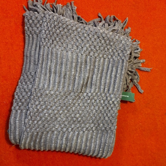 Soft lilac textured knit throw blanket with fringe NWT - Picture 3 of 10